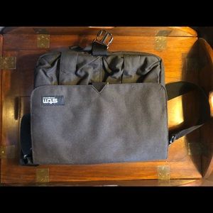 STM laptop/tablet bag